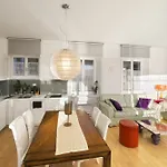 Riva Luxury Apartment *