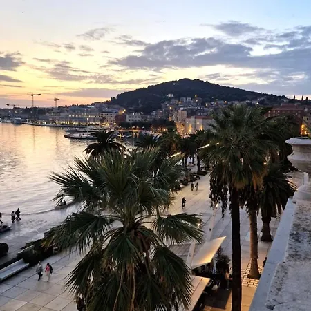 Riva Luxury Appartement Split