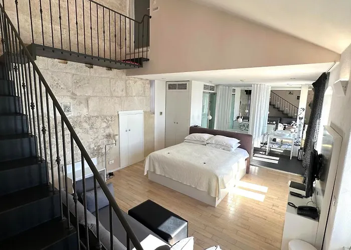 Apartment Riva Luxury Split