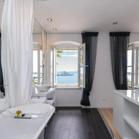 Riva Luxury * Spalato