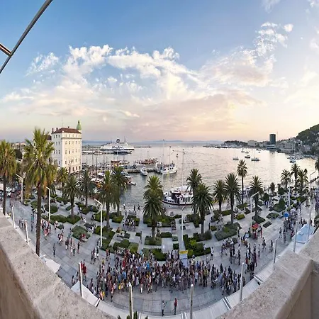 리바 럭셔리 스위트 *