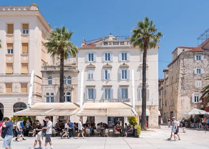 Riva Luxury ספליט