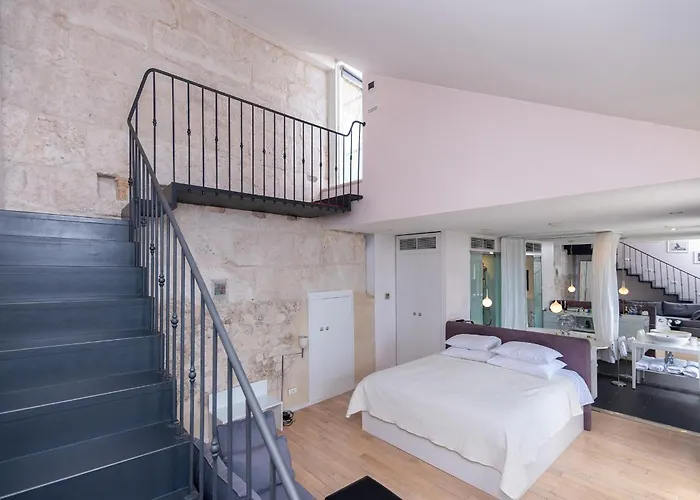 Riva Luxury דירה *