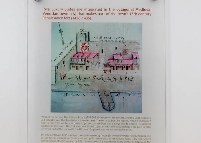 Riva Luxury דירה