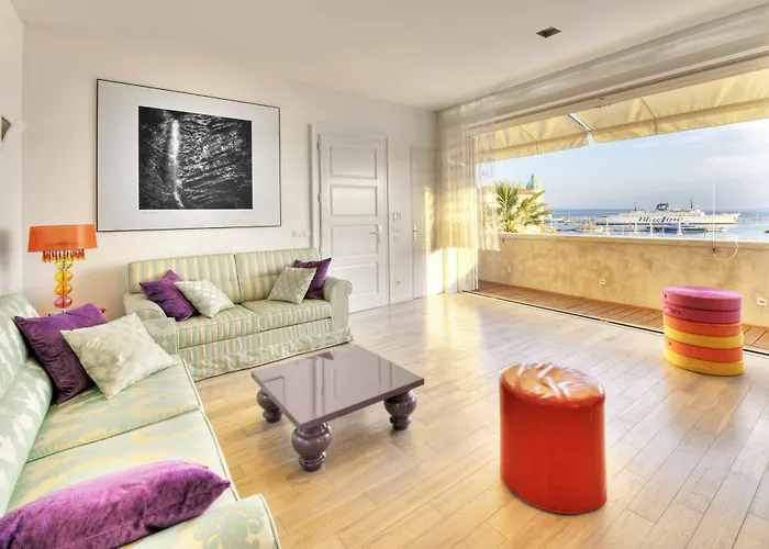 דירה Riva Luxury