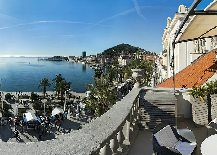 דירה Riva Luxury